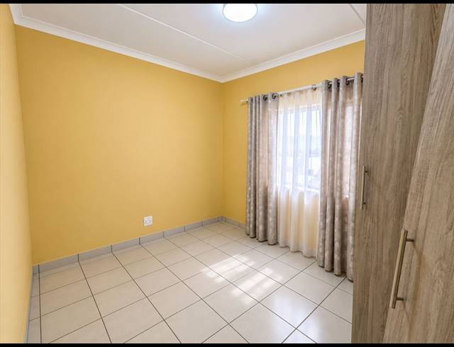 2 BEDROOM APARTMENT FOR SALE IN POMONA